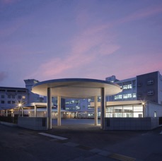 02　外観-北西面-夜景.jpg